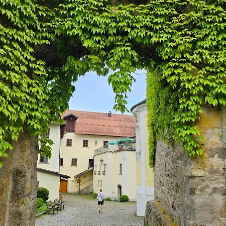 Отель Zum Schlosswirt *