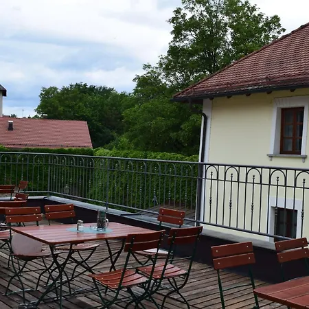 Zum Schlosswirt Hotel Fursteneck