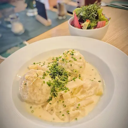Zum Schlosswirt * Fursteneck